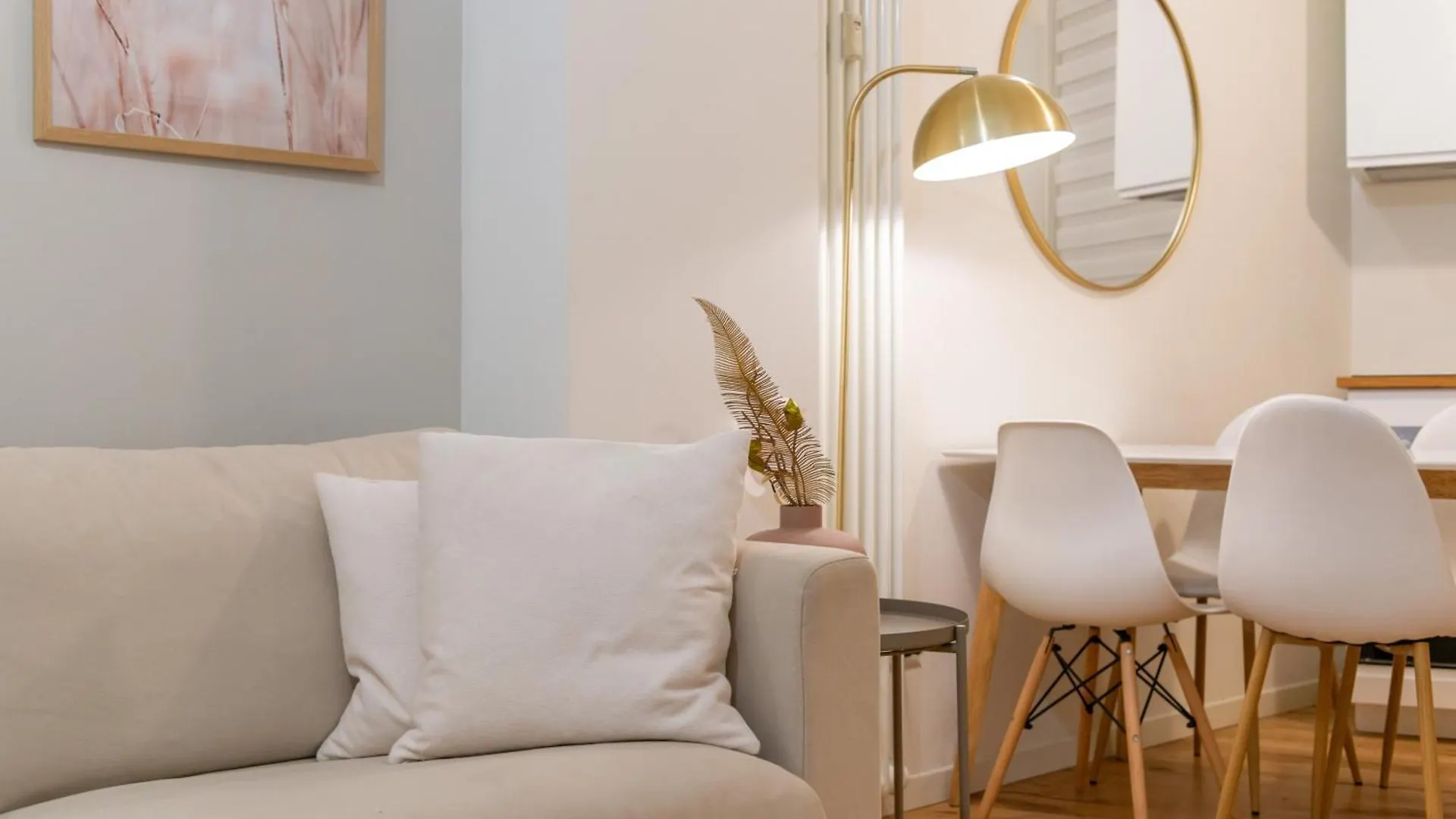 We Home - Babila Boutique - Milano 0*,