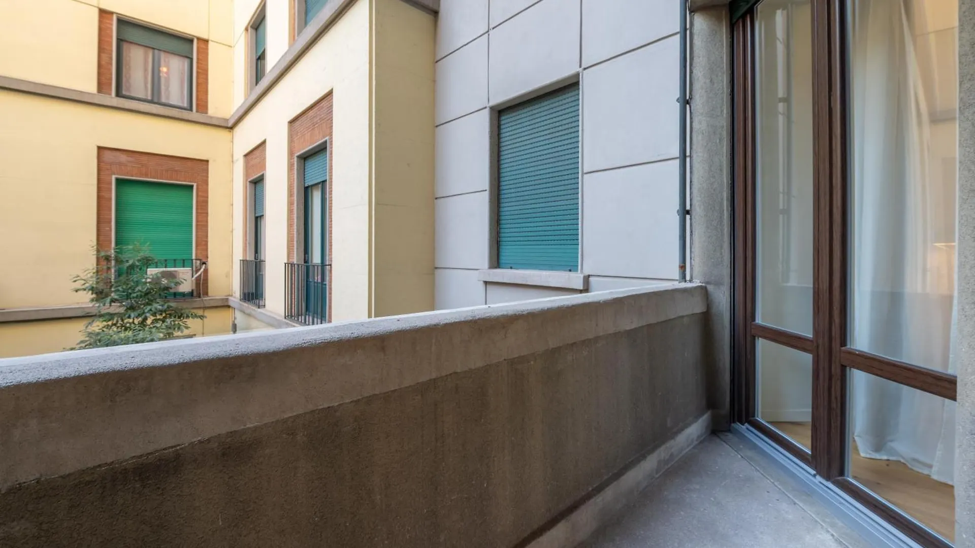 We Home - Babila Boutique - Milano Apartman