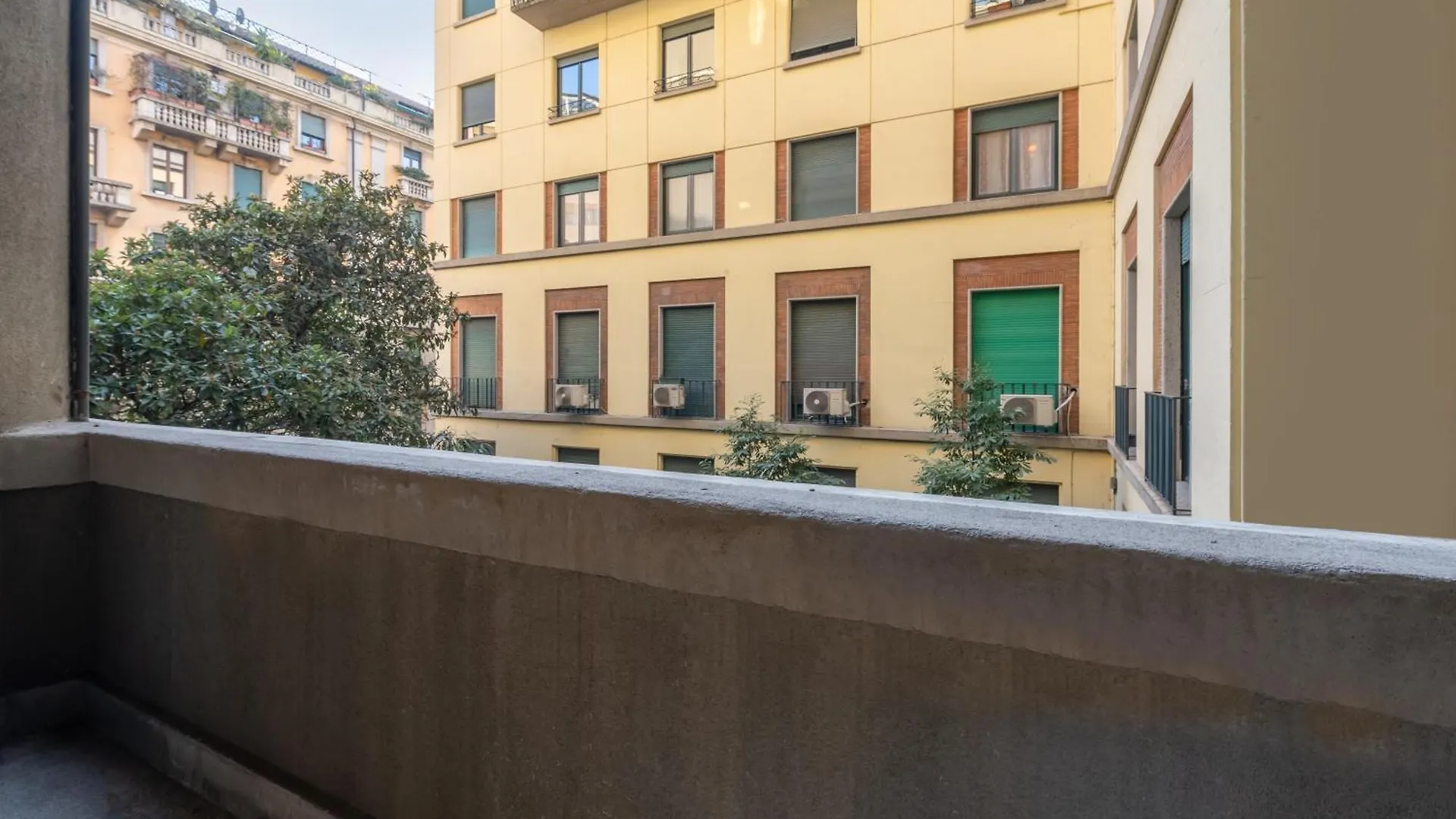 We Home - Babila Boutique - Milano 0*,  Olaszország